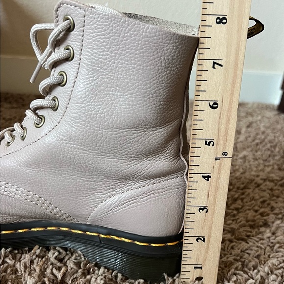 Dr. Martens 1460 Greige Leather 7 Combat Boots Lace Up - Picture 10 of 11